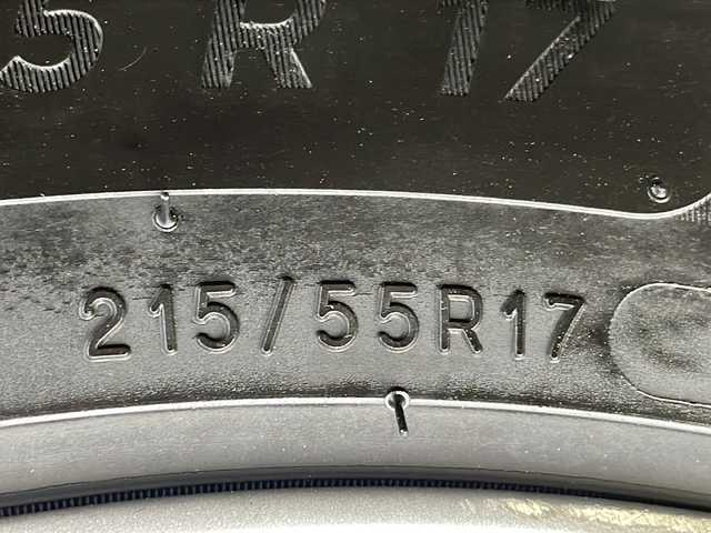 トヨタ クラウン ハイブリッド アスリートS Four 青森県 2016(平28)年 11万km ホワイトパールクリスタルシャイン 4WD/OPアドバンスパッケージ/純正SDナビ・フルセグTV/CD・DVD・Bluetooth・SD/バックカメラ/OP黒革シート/前席エアシート・シートヒーター/ステアリングヒーター/プリクラッシュセーフティ/レーダークルーズコントロール/インテリジェントクリアランスソナー/ワイパーデアイサー/前後ドライブレコーダー/ビルトインETC/LEDヘッドライト/LEDフォグランプ/純正17インチアルミ/スマートキー/プッシュスタート