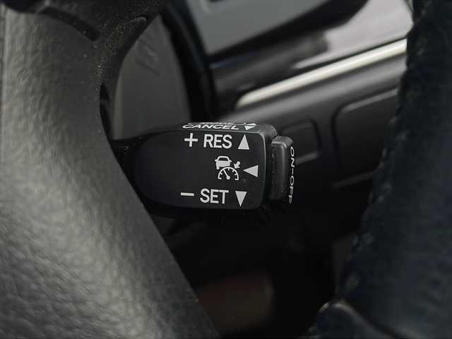 トヨタ クラウン ハイブリッド アスリートS Four 青森県 2016(平28)年 11万km ホワイトパールクリスタルシャイン 4WD/OPアドバンスパッケージ/純正SDナビ・フルセグTV/CD・DVD・Bluetooth・SD/バックカメラ/OP黒革シート/前席エアシート・シートヒーター/ステアリングヒーター/プリクラッシュセーフティ/レーダークルーズコントロール/インテリジェントクリアランスソナー/ワイパーデアイサー/前後ドライブレコーダー/ビルトインETC/LEDヘッドライト/LEDフォグランプ/純正17インチアルミ/スマートキー/プッシュスタート