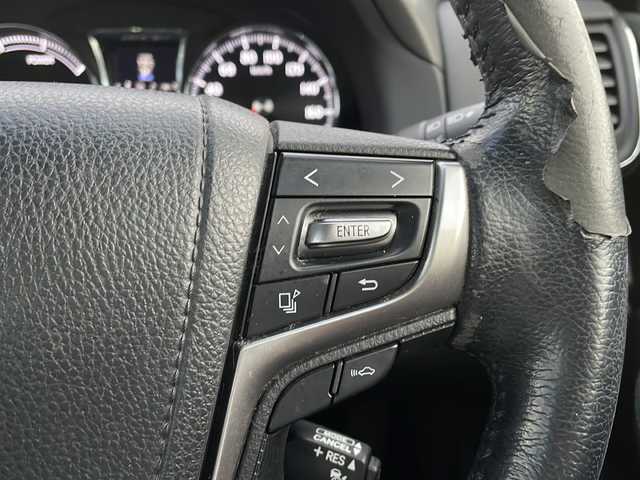 トヨタ クラウン ハイブリッド アスリートS Four 青森県 2016(平28)年 11万km ホワイトパールクリスタルシャイン 4WD/OPアドバンスパッケージ/純正SDナビ・フルセグTV/CD・DVD・Bluetooth・SD/バックカメラ/OP黒革シート/前席エアシート・シートヒーター/ステアリングヒーター/プリクラッシュセーフティ/レーダークルーズコントロール/インテリジェントクリアランスソナー/ワイパーデアイサー/前後ドライブレコーダー/ビルトインETC/LEDヘッドライト/LEDフォグランプ/純正17インチアルミ/スマートキー/プッシュスタート