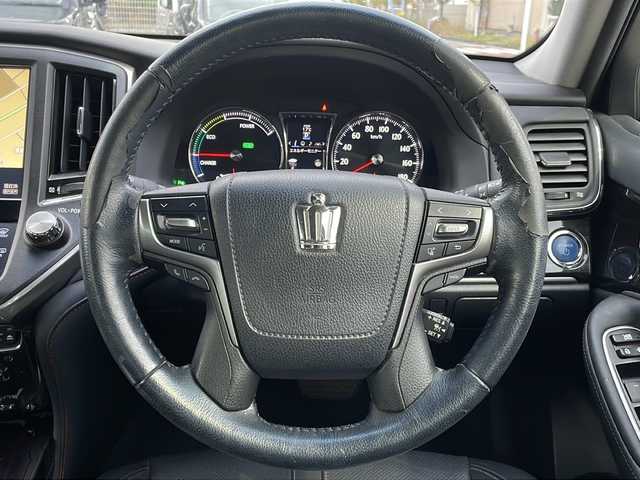 トヨタ クラウン ハイブリッド アスリートS Four 青森県 2016(平28)年 11万km ホワイトパールクリスタルシャイン 4WD/OPアドバンスパッケージ/純正SDナビ・フルセグTV/CD・DVD・Bluetooth・SD/バックカメラ/OP黒革シート/前席エアシート・シートヒーター/ステアリングヒーター/プリクラッシュセーフティ/レーダークルーズコントロール/インテリジェントクリアランスソナー/ワイパーデアイサー/前後ドライブレコーダー/ビルトインETC/LEDヘッドライト/LEDフォグランプ/純正17インチアルミ/スマートキー/プッシュスタート