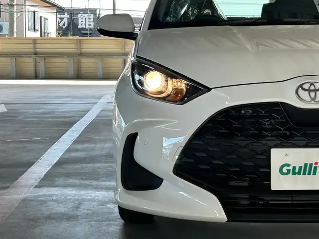 トヨタ ヤリス X 静岡県 2025(令7)年 0.1千km スーパーホワイトⅡ 登録時走行距離7km/スマートキー/プッシュスタート/オートライト/オートハイビーム/純正LEDライト/フルフラットシート/タイプC 充電/エアバッグ/横滑り防止システム/衝突軽減システム/純正14SW