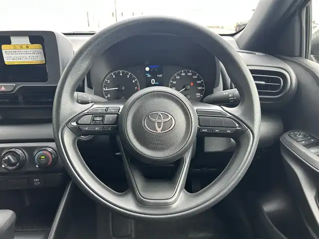トヨタ ヤリス X 静岡県 2025(令7)年 0.1千km スーパーホワイトⅡ 登録時走行距離7km/スマートキー/プッシュスタート/オートライト/オートハイビーム/純正LEDライト/フルフラットシート/タイプC 充電/エアバッグ/横滑り防止システム/衝突軽減システム/純正14SW