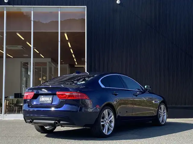 ジャガー ＸＥ XE プレステージ 福岡県 2019(平31)年 3.2万km 青 ワンオーナー/ＡＣＣ/ＭＥＲＩＤＩＡＮサウンド/禁煙車/バックカメラ/メーカーナビ/Ｂｌｕｅｔｏｏｔｈ/１９インチホイル/シートヒーター＆エアーシート/ステアリングヒーター/電動テールゲート