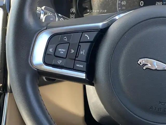 ジャガー ＸＥ XE プレステージ 福岡県 2019(平31)年 3.2万km 青 ワンオーナー/ＡＣＣ/ＭＥＲＩＤＩＡＮサウンド/禁煙車/バックカメラ/メーカーナビ/Ｂｌｕｅｔｏｏｔｈ/１９インチホイル/シートヒーター＆エアーシート/ステアリングヒーター/電動テールゲート