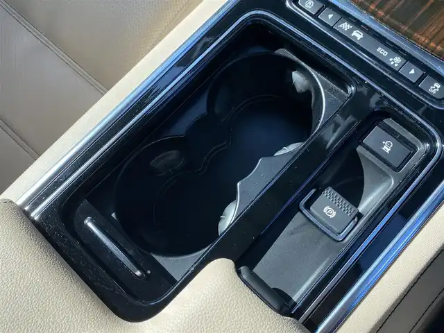 ジャガー ＸＥ XE プレステージ 福岡県 2019(平31)年 3.2万km 青 ワンオーナー/ＡＣＣ/ＭＥＲＩＤＩＡＮサウンド/禁煙車/バックカメラ/メーカーナビ/Ｂｌｕｅｔｏｏｔｈ/１９インチホイル/シートヒーター＆エアーシート/ステアリングヒーター/電動テールゲート