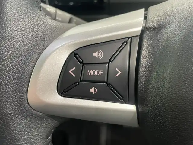 ダイハツ ウェイク G ターボVS SA Ⅲ 鹿児島県 2022(令4)年 2.1万km シャイニングホワイトパール ワンオーナー/禁煙車/スマートアシストIII/　・レーンキープアシスト/　・先行車発進お知らせ機能/　・プリクラッシュセーフティ/　・誤発進抑制機能/　・オートマチックハイビーム/8インチ純正ナビ(NSZN-X72D)/　・Bluetooth/　・フルセグTV/　・AM/FM/両側パワースライドドア/コーナーセンサー/LEDヘッドライト/ETC2.0/前後ドライブレコーダー/社外フロアマット/純正アルミホイール/電動格納ミラー/ステアリングリモコン