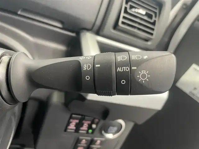 ダイハツ ウェイク G ターボVS SA Ⅲ 鹿児島県 2022(令4)年 2.1万km シャイニングホワイトパール ワンオーナー/禁煙車/スマートアシストIII/　・レーンキープアシスト/　・先行車発進お知らせ機能/　・プリクラッシュセーフティ/　・誤発進抑制機能/　・オートマチックハイビーム/8インチ純正ナビ(NSZN-X72D)/　・Bluetooth/　・フルセグTV/　・AM/FM/両側パワースライドドア/コーナーセンサー/LEDヘッドライト/ETC2.0/前後ドライブレコーダー/社外フロアマット/純正アルミホイール/電動格納ミラー/ステアリングリモコン