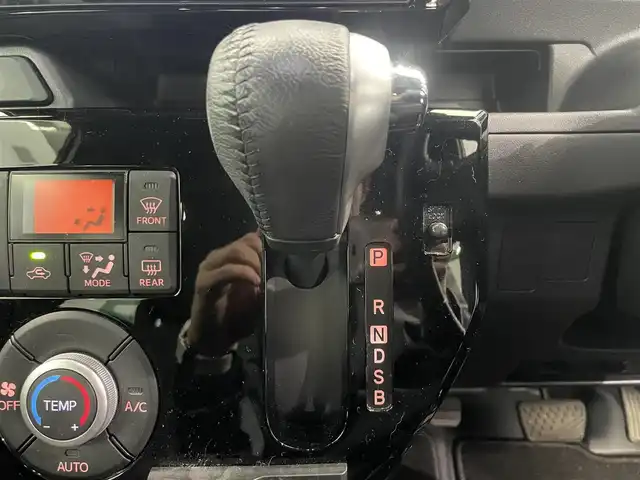 ダイハツ ウェイク G ターボVS SA Ⅲ 鹿児島県 2022(令4)年 2.1万km シャイニングホワイトパール ワンオーナー/禁煙車/スマートアシストIII/　・レーンキープアシスト/　・先行車発進お知らせ機能/　・プリクラッシュセーフティ/　・誤発進抑制機能/　・オートマチックハイビーム/8インチ純正ナビ(NSZN-X72D)/　・Bluetooth/　・フルセグTV/　・AM/FM/両側パワースライドドア/コーナーセンサー/LEDヘッドライト/ETC2.0/前後ドライブレコーダー/社外フロアマット/純正アルミホイール/電動格納ミラー/ステアリングリモコン