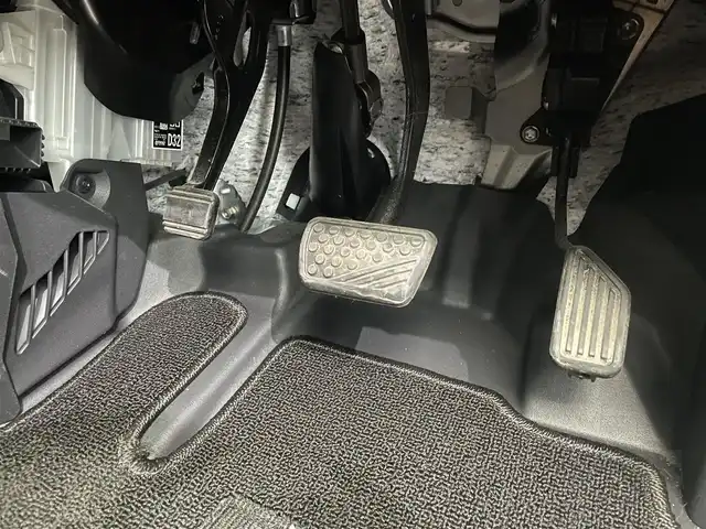 ダイハツ ウェイク G ターボVS SA Ⅲ 鹿児島県 2022(令4)年 2.1万km シャイニングホワイトパール ワンオーナー/禁煙車/スマートアシストIII/　・レーンキープアシスト/　・先行車発進お知らせ機能/　・プリクラッシュセーフティ/　・誤発進抑制機能/　・オートマチックハイビーム/8インチ純正ナビ(NSZN-X72D)/　・Bluetooth/　・フルセグTV/　・AM/FM/両側パワースライドドア/コーナーセンサー/LEDヘッドライト/ETC2.0/前後ドライブレコーダー/社外フロアマット/純正アルミホイール/電動格納ミラー/ステアリングリモコン