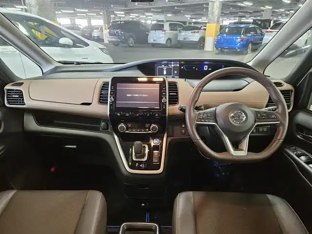日産 セレナ e－パワー ハイウェイスター V 福岡県 2018(平30)年 7.8万km ベージュ セーフティパックB/純正9型ナビ/フルセグTV/両側ハンズフリーパワースライドドア/アラウンドビューモニター/ビルトインETC/プロパイロット/フロント/バックソナー/エマージェンシーブレーキ/車線逸脱防止支援システム/踏み間違い衝突防止アシスト/パーキングアシスト/標識検知機能/LEDヘッドランプ/純正OPブラウン革巻きステアリング/純正OPブラウンハーフレザーシート/純正15インチアルミホイール/スマートキー/プッシュパワースターター/禁煙車