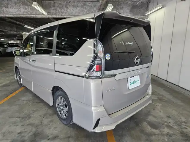 日産 セレナ e－パワー ハイウェイスター V 福岡県 2018(平30)年 7.8万km ベージュ セーフティパックB/純正9型ナビ/フルセグTV/両側ハンズフリーパワースライドドア/アラウンドビューモニター/ビルトインETC/プロパイロット/フロント/バックソナー/エマージェンシーブレーキ/車線逸脱防止支援システム/踏み間違い衝突防止アシスト/パーキングアシスト/標識検知機能/LEDヘッドランプ/純正OPブラウン革巻きステアリング/純正OPブラウンハーフレザーシート/純正15インチアルミホイール/スマートキー/プッシュパワースターター/禁煙車