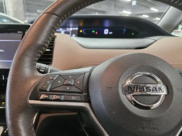 日産 セレナ e－パワー ハイウェイスター V 福岡県 2018(平30)年 7.8万km ベージュ セーフティパックB/純正9型ナビ/フルセグTV/両側ハンズフリーパワースライドドア/アラウンドビューモニター/ビルトインETC/プロパイロット/フロント/バックソナー/エマージェンシーブレーキ/車線逸脱防止支援システム/踏み間違い衝突防止アシスト/パーキングアシスト/標識検知機能/LEDヘッドランプ/純正OPブラウン革巻きステアリング/純正OPブラウンハーフレザーシート/純正15インチアルミホイール/スマートキー/プッシュパワースターター/禁煙車