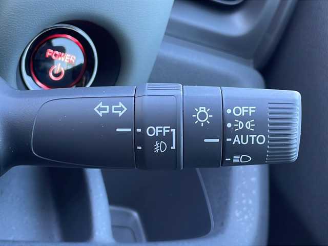 ホンダ フリード ハイブリット e:HEV クロスター 山口県 2025(令7)年 0.1千km ＬグリーンＭ 登録済未使用車/純正9インチナビ/・フルセグテレビ/・applecarplay/・androidauto/・Bluetooth接続/・AM/FM/バックカメラ/Honda SENSING/・衝突軽減ブレーキ/・踏み間違い衝突軽減システム/・急アクセル抑制機能/・路外逸脱抑制機能/・歩行者事故低減ステアリング/・渋滞追従機能付アダプティブクルーズコントロール/・車線維持支援システム/・トラフィックジャムアシスト/・先行車発進お知らせ機能/・オートマチックハイビーム/・標識認識機能/両側パワースライドドア/USB入力端子/ハーフレザーシート/シートヒーター/ウォークスルー/スマートキー/プッシュスタート/スペアキー1本/電子パーキング/純正LEDライト/純正15インチアルミホイール/ウィンカーミラー/取り扱い説明書/保証書