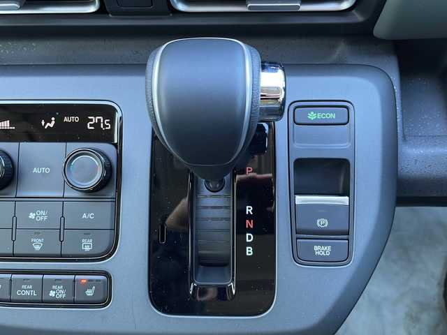 ホンダ フリード ハイブリット e:HEV クロスター 山口県 2025(令7)年 0.1千km ＬグリーンＭ 登録済未使用車/純正9インチナビ/・フルセグテレビ/・applecarplay/・androidauto/・Bluetooth接続/・AM/FM/バックカメラ/Honda SENSING/・衝突軽減ブレーキ/・踏み間違い衝突軽減システム/・急アクセル抑制機能/・路外逸脱抑制機能/・歩行者事故低減ステアリング/・渋滞追従機能付アダプティブクルーズコントロール/・車線維持支援システム/・トラフィックジャムアシスト/・先行車発進お知らせ機能/・オートマチックハイビーム/・標識認識機能/両側パワースライドドア/USB入力端子/ハーフレザーシート/シートヒーター/ウォークスルー/スマートキー/プッシュスタート/スペアキー1本/電子パーキング/純正LEDライト/純正15インチアルミホイール/ウィンカーミラー/取り扱い説明書/保証書