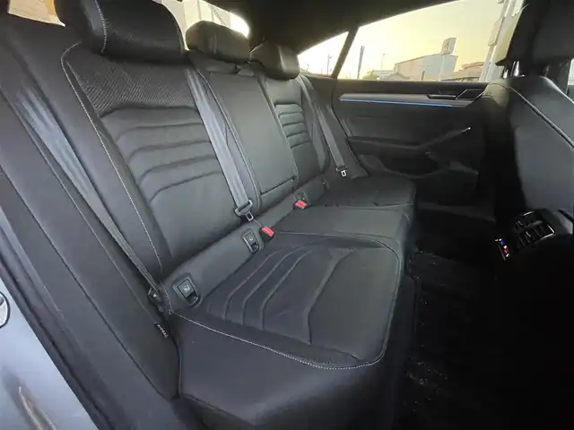 フォルクスワーゲン アルテオン TSI 4モーション Rラインアドバンス 栃木県 2019(平31)年 6.1万km パイライトシルバーM ラグジュアリーパッケージ/├パノラマスライディングルーフ/└DYNAUDIOプレミアムサウンド/ACC/ヘッドアップディスプレイ/ナビ/フルセグTV/全方位カメラ/黒レザーシート/パワーシート/全席シートヒーター/運転席マッサージ/パワートランクリッド/LEDヘッドライト/オートハイビーム/クリアランスソナー/レーンキープアシスト/ブラインドスポット/フロントアシスト/アンビエントライト3色/ドライブレコーダー前後