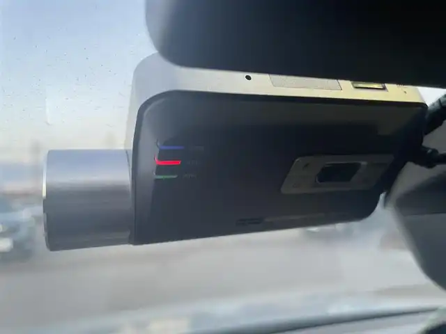 フォルクスワーゲン アルテオン TSI 4モーション Rラインアドバンス 栃木県 2019(平31)年 6.1万km パイライトシルバーM ラグジュアリーパッケージ/├パノラマスライディングルーフ/└DYNAUDIOプレミアムサウンド/ACC/ヘッドアップディスプレイ/ナビ/フルセグTV/全方位カメラ/黒レザーシート/パワーシート/全席シートヒーター/運転席マッサージ/パワートランクリッド/LEDヘッドライト/オートハイビーム/クリアランスソナー/レーンキープアシスト/ブラインドスポット/フロントアシスト/アンビエントライト3色/ドライブレコーダー前後