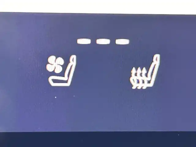 レクサス ＮＸ 350h Fスポーツ 道央・札幌 2021(令3)年 2.9万km ホワイトノーヴァガラスフレーク ・４ＷＤ/・マークレビンソンプレミアムサラウンド/・純正ナビ/　BT/USB/フルセグＴＶ/　AppleCarPlay/AndoroidAuto/・パノラミックビューモニター/・ビルトインETC2.0/・ドライブレコーダー前後(CS-92WQH)/・デジタルインナーミラー/・レクサスチームメイト/・PCS/LDA/PKSB/RCTA/RSA/BSM/・クリアランスソナー/・レーダークルーズコントロール/・パーキングアシスト/・ヘッドアップディスプレイ/・オートブレーキホールド/・アイドリングストップ/・横滑り防止装置/・ABS/・レザーシート/・D席シートメモリー/・D＋N席シートヒータ＆ベンチレーション/・ステアリングヒーター/・リヤシート電動格納/・オートマチックハイビーム/・オートライト/・三眼LEDヘッドライト/・フロントフォグランプ/・純正フロアマット/・プッシュスタート/・スマートキー/・スペアキー/・カードキー/・保証書