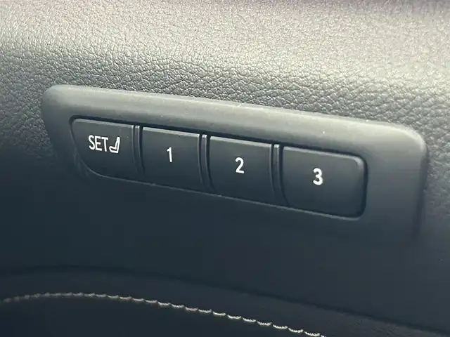 レクサス ＮＸ 350h Fスポーツ 道央・札幌 2021(令3)年 2.9万km ホワイトノーヴァガラスフレーク ・４ＷＤ/・マークレビンソンプレミアムサラウンド/・純正ナビ/　BT/USB/フルセグＴＶ/　AppleCarPlay/AndoroidAuto/・パノラミックビューモニター/・ビルトインETC2.0/・ドライブレコーダー前後(CS-92WQH)/・デジタルインナーミラー/・レクサスチームメイト/・PCS/LDA/PKSB/RCTA/RSA/BSM/・クリアランスソナー/・レーダークルーズコントロール/・パーキングアシスト/・ヘッドアップディスプレイ/・オートブレーキホールド/・アイドリングストップ/・横滑り防止装置/・ABS/・レザーシート/・D席シートメモリー/・D＋N席シートヒータ＆ベンチレーション/・ステアリングヒーター/・リヤシート電動格納/・オートマチックハイビーム/・オートライト/・三眼LEDヘッドライト/・フロントフォグランプ/・純正フロアマット/・プッシュスタート/・スマートキー/・スペアキー/・カードキー/・保証書