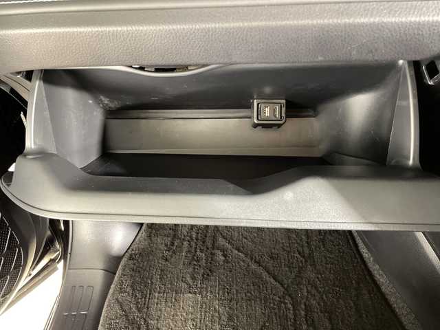 トヨタ エスクァイア ハイブリッド Gi 福岡県 2019(平31)年 7万km ブラック 純正メモリーナビゲーション/フルセグテレビ/CD DVD BT HDMI/バックカメラ/LEDヘッドライト/黒皮シート/シートヒーター/デジタルインナーミラー/ドライブレコーダー前後/両側パワースライドドア/クルーズコントロール/ウッドコンビハンドル/ステアリングスイッチ/オートライト/オートハイビーム/スマートキー/プッシュスタートエンジン