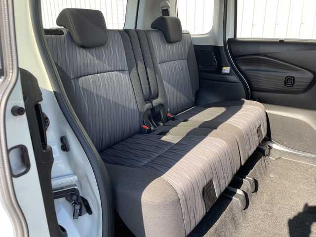 スズキ ソリオ HV MZ 千葉県 2022(令4)年 1.7万km リーフホワイト 衝突被害軽減システム/車線逸脱警報/クルーズコントロール/両側パワースライドドア/横滑り防止装置/アイドリングストップ/LEDヘッドライト/フォグランプ/オートライト/ウィンカーミラー/電動格納ミラー/純正15インチAW/シートリフター/プッシュスタート/スマートキー/スペアキー/取扱説明書/保証書