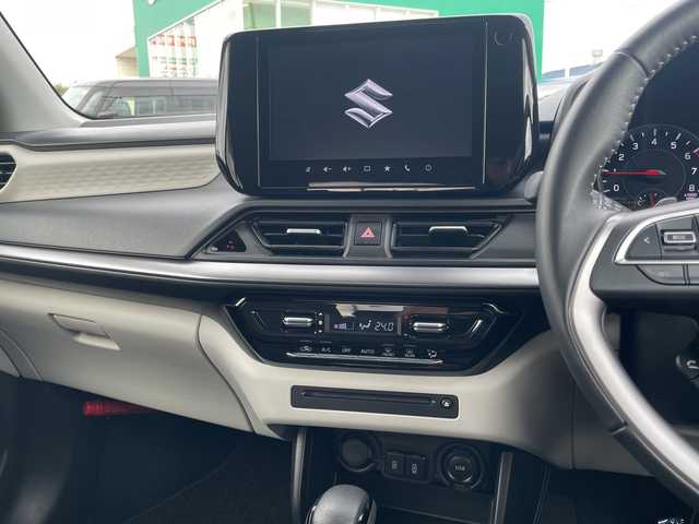 スズキ スイフト HYBRID MZ 青森県 2024(令6)年 0.3万km 青 4WD/純正9インチメモリナビ・フルセグTV/CD・DVD・Bluetooth/全方位モニター/前席シートヒーター/セーフティサポート/デュアルセンサーブレーキサポート2/アダプティブクルーズコントロール/レーンキープアシスト/ブラインドスポットモニター/アダプティブハイビーム/パドルシフト/ドアミラーヒーター/ビルトインETC/純正フロアマット/LEDヘッドライト/オートライト/LEDフォグランプ/純正16インチアルミ/スペアキー