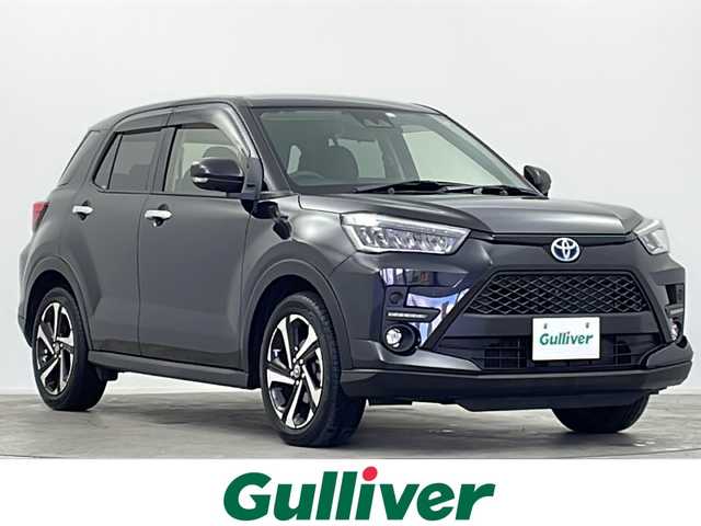 トヨタ ライズ Z 大阪府 2023(令5)年 2.2万km ブラックマイカメタリック 純正ナビ/【フルセグTV/Bluetooth/CD/DVD/FM/AM】/パノラマミックビューモニター/スマートアシスト（前後誤発信抑制機能付き）/・レーンキープコントロール/・アダプティブクルーズコントロール/・スマートペダル/・アダプティブドライビングビーム/前後コーナーセンサー/オートホールド/オートリトラクタブルミラー/ビルトインETC/前席シートヒーター/前後席USBポート/純正フロアマット/純正ドアバイザー/スマートキー×２/プッシュスタート/ステアリングスイッチ/ISOFIX対応