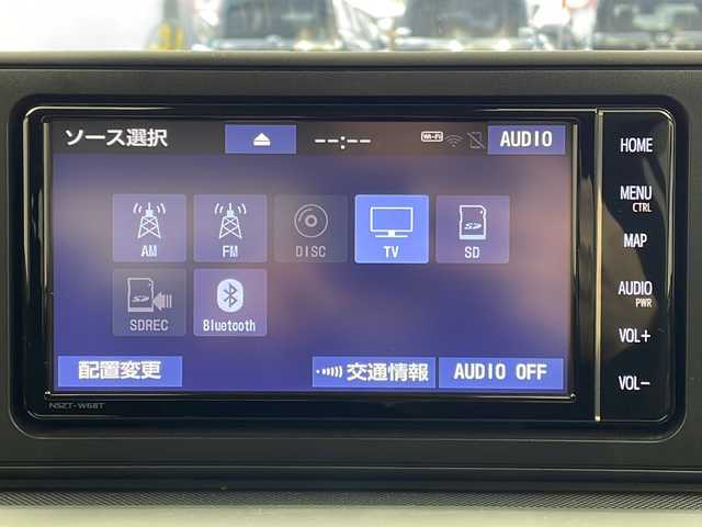 トヨタ ライズ Z 大阪府 2023(令5)年 2.2万km ブラックマイカメタリック 純正ナビ/【フルセグTV/Bluetooth/CD/DVD/FM/AM】/パノラマミックビューモニター/スマートアシスト（前後誤発信抑制機能付き）/・レーンキープコントロール/・アダプティブクルーズコントロール/・スマートペダル/・アダプティブドライビングビーム/前後コーナーセンサー/オートホールド/オートリトラクタブルミラー/ビルトインETC/前席シートヒーター/前後席USBポート/純正フロアマット/純正ドアバイザー/スマートキー×２/プッシュスタート/ステアリングスイッチ/ISOFIX対応