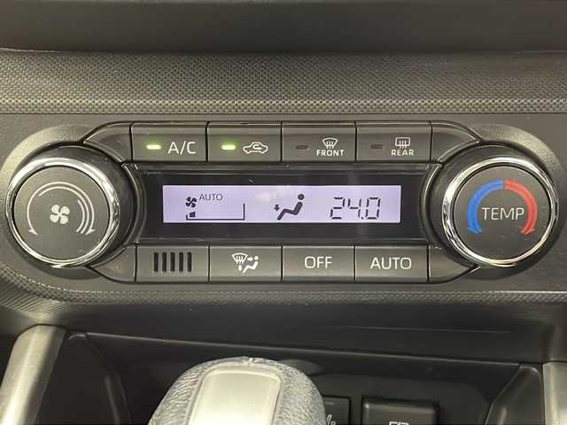 トヨタ ライズ Z 大阪府 2023(令5)年 2.2万km ブラックマイカメタリック 純正ナビ/【フルセグTV/Bluetooth/CD/DVD/FM/AM】/パノラマミックビューモニター/スマートアシスト（前後誤発信抑制機能付き）/・レーンキープコントロール/・アダプティブクルーズコントロール/・スマートペダル/・アダプティブドライビングビーム/前後コーナーセンサー/オートホールド/オートリトラクタブルミラー/ビルトインETC/前席シートヒーター/前後席USBポート/純正フロアマット/純正ドアバイザー/スマートキー×２/プッシュスタート/ステアリングスイッチ/ISOFIX対応