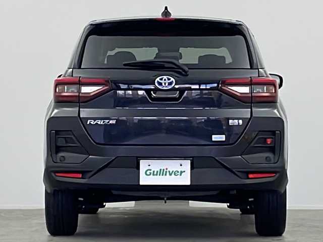 トヨタ ライズ Z 大阪府 2023(令5)年 2.2万km ブラックマイカメタリック 純正ナビ/【フルセグTV/Bluetooth/CD/DVD/FM/AM】/パノラマミックビューモニター/スマートアシスト（前後誤発信抑制機能付き）/・レーンキープコントロール/・アダプティブクルーズコントロール/・スマートペダル/・アダプティブドライビングビーム/前後コーナーセンサー/オートホールド/オートリトラクタブルミラー/ビルトインETC/前席シートヒーター/前後席USBポート/純正フロアマット/純正ドアバイザー/スマートキー×２/プッシュスタート/ステアリングスイッチ/ISOFIX対応