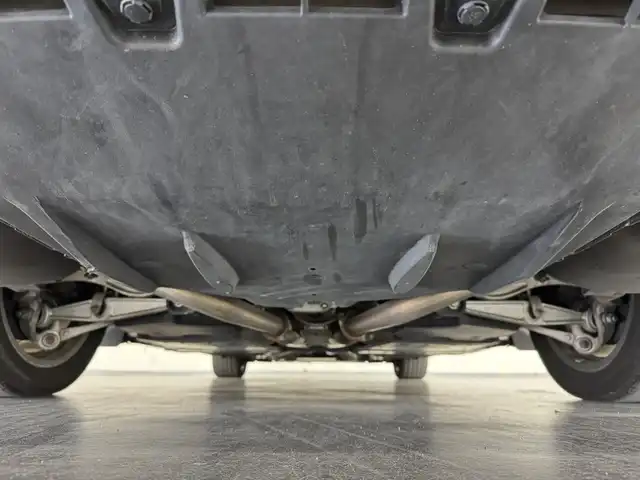 レクサス ＬＳ 600hL エグゼクティブP 三重県 2013(平25)年 14.3万km パール プレミアムガソリン/4WD/MTモード付フロアCVT/12.3型HDDナビ/（AM/FM/CD/DVD/Blu-ray/HDDREC/USB/Bluetooth/AUX/TV）/9インチ リヤシートエンターテインメント/バックカメラ/ETC/安全/・前方・後方プリクラッシュセーフティ（衝突回避支援型・ドライバーモニター付ミリ波レーダー・ステレオカメラ）/・ブラインドスポットモニター［BSM］/・レーンキーピングアシスト［LKA］/・レーダークルーズコントロール/・アダプティブハイビームシステム［AHS］/・クリアランスソナー/・空気圧警告表示/装備/・“マークレビンソン”プレミアムサウンド/・セミアニリン本革シート/・パワーシート（D16way/N10way/REAR4way）/・シートヒーター/ベンチレーション（D/N/REAR左右）/・ステアリングヒーター/・リヤシートリラクゼーションシステム（REAR左）/・AC100Vコンセント 100W/・オートライト・オートワイパー/・インテリジェントAFS付LEDヘッドランプ/・パワートランク/・電動チルト・テレスコピックステアリング/・リヤドア＆リヤガラス電動サンシェード/・グランドスペアタイヤ/・純正18inAW
