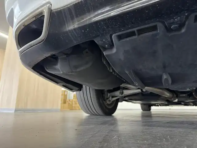 レクサス ＬＳ 600hL エグゼクティブP 三重県 2013(平25)年 14.3万km パール プレミアムガソリン/4WD/MTモード付フロアCVT/12.3型HDDナビ/（AM/FM/CD/DVD/Blu-ray/HDDREC/USB/Bluetooth/AUX/TV）/9インチ リヤシートエンターテインメント/バックカメラ/ETC/安全/・前方・後方プリクラッシュセーフティ（衝突回避支援型・ドライバーモニター付ミリ波レーダー・ステレオカメラ）/・ブラインドスポットモニター［BSM］/・レーンキーピングアシスト［LKA］/・レーダークルーズコントロール/・アダプティブハイビームシステム［AHS］/・クリアランスソナー/・空気圧警告表示/装備/・“マークレビンソン”プレミアムサウンド/・セミアニリン本革シート/・パワーシート（D16way/N10way/REAR4way）/・シートヒーター/ベンチレーション（D/N/REAR左右）/・ステアリングヒーター/・リヤシートリラクゼーションシステム（REAR左）/・AC100Vコンセント 100W/・オートライト・オートワイパー/・インテリジェントAFS付LEDヘッドランプ/・パワートランク/・電動チルト・テレスコピックステアリング/・リヤドア＆リヤガラス電動サンシェード/・グランドスペアタイヤ/・純正18inAW