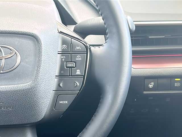 トヨタ プリウス Z 愛知県 2024(令6)年 0.7万km プラチナホワイトパールマイカ 禁煙車/ワンオーナー/革シート/純正メーカーナビ/Miracast/フルセグ/パノラミックビューモニター/デジタルインナーミラー/　（ドライブレコーダー内蔵）/純正ビルトインETC/電動リアゲート/トヨタセーフティセンス/アドバンストパーク/ステアリングリモコン/前後コーナーセンサー/クリアランスソナー/アダプティプクルーズコントロール/ブラインドスポットモニター/置くだけ充電/ハンドルヒーター/シートヒーター（D/N席）/エアーシート（D/N席）/パワーシート（D席）/メモリーシート（D席）/D/Nサンシェード/純正19アルミ/純正フロアマット/フォグランプ/純正LEDヘッドライト/AUTOライト/AUTOハイビーム/100V充電/電動格納ミラー/スペアキー/取説/保証書