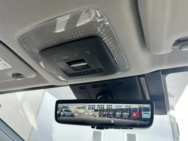 トヨタ プリウス Z 福島県 2024(令6)年 0.7万km プラチナホワイトパールマイカ ワンオーナー/寒冷地仕様/純正12.3インチディスプレイオーディオ/【Miracast/BT/フルセグTV/USB/AM/FM】/パノラミックビューモニター/デジタルインナーミラー(ドライブレコーダー内蔵)/純正ビルトインETC2.0/トヨタセーフティセンス/・ブラインドスポットモニター（BSM）/・安全降車アシスト（SEA）＋ドアオープン制御（e-latch）/・パーキングサポートブレーキ（前後方・静止物・車両）/・アドバンスト パーク（高度自動駐車）/・プリクラッシュセーフティ（PCS）/・レーントレーシングアシスト（LTA）/・レーンディパーチャーアラート（LDA）/・レーダークルーズコントロール（全車速追従機能付）/・プロアクティブドライビングアシスト（PDA）/・ロードサインアシスト（RSA）/LEDヘッドライト(AUTO付)/オートマチックハイビーム（AHB）/前席シートヒーター/前席エアシート/ステアリングヒーター/パワーシート/パワーバックドア/純正フロアマット/純正アルミホイール装着/置くだけ充電/USB入力端子＋タイプC/AC100V電源/スペアキー(1本)/保証書・取説