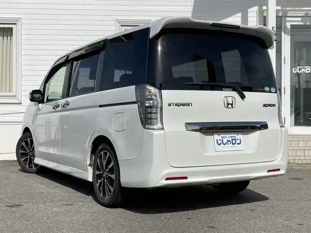 ホンダ ステップワゴン スパーダ Z クールスピリット 富山県 2013(平25)年 9.9万km ホワイトオーキッドパール (株)IDOMが運営する【じしゃロン富山店】の自社ローン専用車両になります。こちらは現金またはオートローンご利用時の価格です。自社ローンご希望の方は別途その旨お申し付け下さい/両側パワースライドドア/クルーズコントロール/ETC/フルセグTV