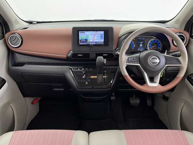 日産 デイズ ボレロ 千葉県 2019(令1)年 3.4万km ソーダブルーM 360°セーフティアシスト/・エマージェンシーブレーキ/・車線逸脱警報/・コーナーセンサー/社外7インチメモリナビ/CD MSV BT フルセグ/全方位カメラ/オートライト/ハーフレザー/純正14インチアルミホイール/革巻きステアリング/ヘッドライトレベライザー/アイドリングストップ/ウィンカーミラー/ドアバイザー/純正フロアマット/スマートキー×2/プッシュスタート