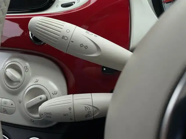 フィアット ５００ 1．2 カルト 東京都 2022(令4)年 1.3万km 赤 ＡｐｐｌｅＣａｒＰｌａｙ/ＡｎｄｒｏｉｄＡｕｔｏ　/社外１２セグ　/Ｂカメラ/前後ドラレコ/ＥＴＣ/ｉ－ＳＴＯＰ/ＣＩＴＹモード/パドルシフト/ＵＳＢ/革巻きステア/キーレス/ＩＳＯＦＩＸ