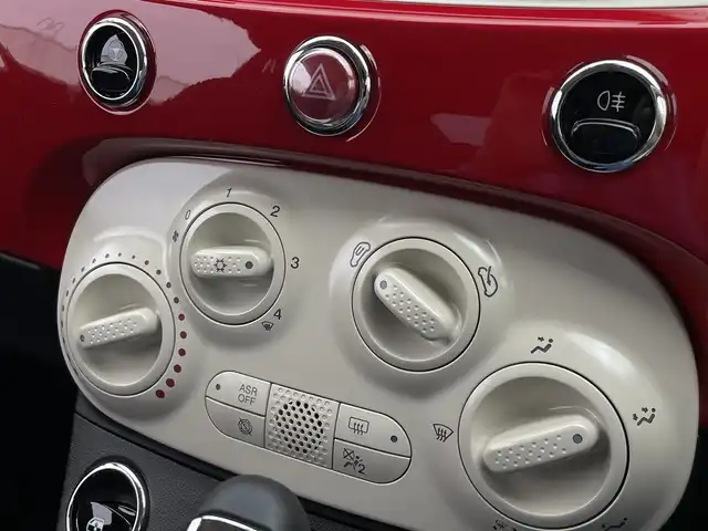 フィアット ５００ 1．2 カルト 東京都 2022(令4)年 1.3万km 赤 ＡｐｐｌｅＣａｒＰｌａｙ/ＡｎｄｒｏｉｄＡｕｔｏ　/社外１２セグ　/Ｂカメラ/前後ドラレコ/ＥＴＣ/ｉ－ＳＴＯＰ/ＣＩＴＹモード/パドルシフト/ＵＳＢ/革巻きステア/キーレス/ＩＳＯＦＩＸ