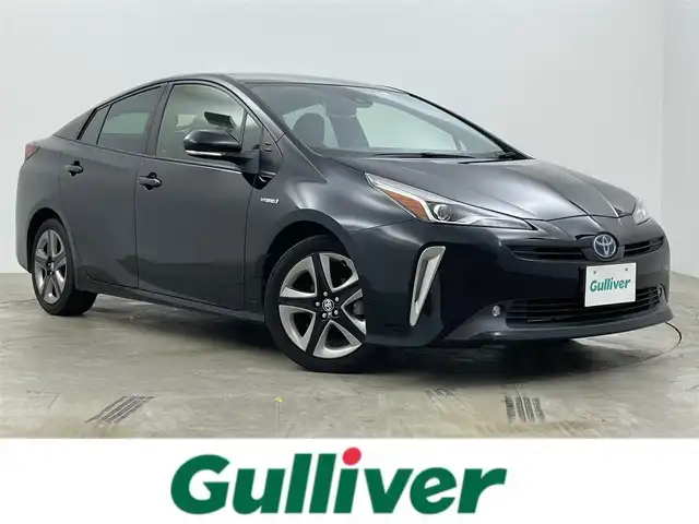 トヨタ プリウス Sツーリングセレクション 岡山県 2020(令2)年 6.9万km アティチュードブラックマイカ SDメモリナビゲーション		/【フルセグ/Bluetooth/DVD/MSV】		/バックカメラ		/純正17inアルミホイール+サマータイヤ：装着				/レーダークルーズコントロール		/ビルトインETC		/LEDヘッドライト（AUTO機能付き）		/シートヒーター	/オートライト/オートハイビーム	/横滑り防止機能		/衝突軽減システム		/車線逸脱防止システム		/プッシュスタート			/フロアマット		/新車保証書		/取扱説明書		/スペアキー×１