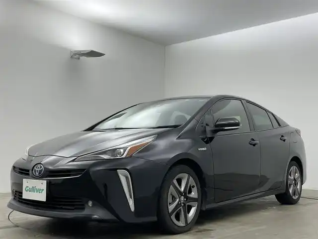 トヨタ プリウス Sツーリングセレクション 岡山県 2020(令2)年 6.9万km アティチュードブラックマイカ SDメモリナビゲーション		/【フルセグ/Bluetooth/DVD/MSV】		/バックカメラ		/純正17inアルミホイール+サマータイヤ：装着				/レーダークルーズコントロール		/ビルトインETC		/LEDヘッドライト（AUTO機能付き）		/シートヒーター	/オートライト/オートハイビーム	/横滑り防止機能		/衝突軽減システム		/車線逸脱防止システム		/プッシュスタート			/フロアマット		/新車保証書		/取扱説明書		/スペアキー×１