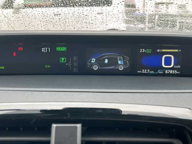 トヨタ プリウス A プレミアム　ツーリングセレ 沖縄県 2020(令2)年 6.8万km グレーメタリック 禁煙車　/純正ナビ　フルセグＴＶ　/全方位カメラ　バックカメラ　　/トヨタセーフティセンス　/前後ドライブレコーダー　/ＥＴＣ　/クリアランスソナー　/クルーズコントロール　/ヘッドアップディスプレイ　/ブラインドスポットモニター/革巻きステアリング/ステアリングスイッチ/LEDヘッドライト/オートライト /オートハイビーム/ウインカードアミラー/スマートキー
