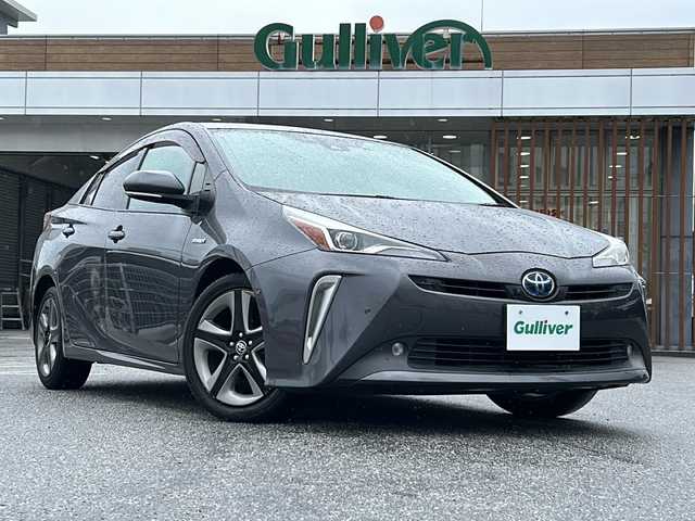 トヨタ プリウス A プレミアム　ツーリングセレ 沖縄県 2020(令2)年 6.8万km グレーメタリック 禁煙車　/純正ナビ　フルセグＴＶ　/全方位カメラ　バックカメラ　　/トヨタセーフティセンス　/前後ドライブレコーダー　/ＥＴＣ　/クリアランスソナー　/クルーズコントロール　/ヘッドアップディスプレイ　/ブラインドスポットモニター/革巻きステアリング/ステアリングスイッチ/LEDヘッドライト/オートライト /オートハイビーム/ウインカードアミラー/スマートキー