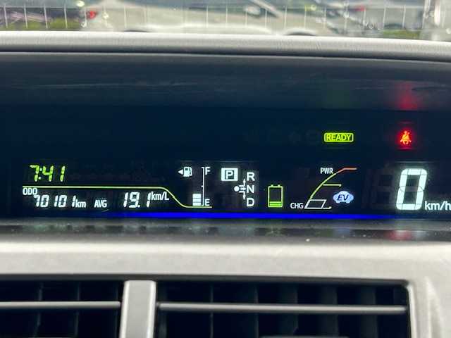 トヨタ プリウス α S ツーリングセレクション 宮城県 2012(平24)年 7.1万km グレーメタリック 1オーナー/純正ナビ/(AM/FM/CD/DVD/USB/SD)/フルセグTV/Bluetooth/バックカメラ/ETC/プッシュスタート/スマートキー/オートライト/LEDヘッドライト/フォグランプ/ヘッドライトレベライザー/ヘッドライトウォッシャー/車両接近音オフスイッチ/ドアバイザー/純正フロアマット/純正17インチアルミホイール