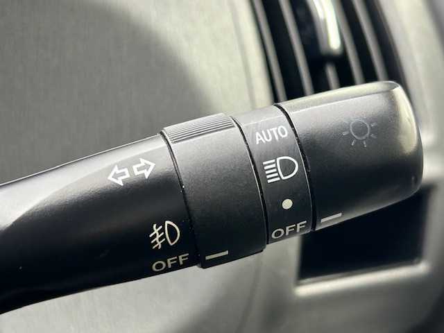 トヨタ プリウス α S ツーリングセレクション 宮城県 2012(平24)年 7.1万km グレーメタリック 1オーナー/純正ナビ/(AM/FM/CD/DVD/USB/SD)/フルセグTV/Bluetooth/バックカメラ/ETC/プッシュスタート/スマートキー/オートライト/LEDヘッドライト/フォグランプ/ヘッドライトレベライザー/ヘッドライトウォッシャー/車両接近音オフスイッチ/ドアバイザー/純正フロアマット/純正17インチアルミホイール