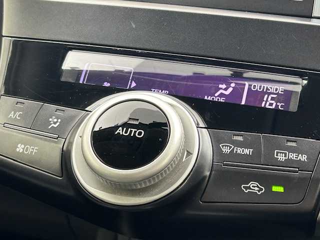トヨタ プリウス α S ツーリングセレクション 宮城県 2012(平24)年 7.1万km グレーメタリック 1オーナー/純正ナビ/(AM/FM/CD/DVD/USB/SD)/フルセグTV/Bluetooth/バックカメラ/ETC/プッシュスタート/スマートキー/オートライト/LEDヘッドライト/フォグランプ/ヘッドライトレベライザー/ヘッドライトウォッシャー/車両接近音オフスイッチ/ドアバイザー/純正フロアマット/純正17インチアルミホイール