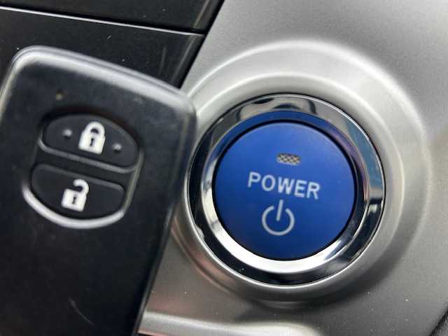 トヨタ プリウス α S ツーリングセレクション 宮城県 2012(平24)年 7.1万km グレーメタリック 1オーナー/純正ナビ/(AM/FM/CD/DVD/USB/SD)/フルセグTV/Bluetooth/バックカメラ/ETC/プッシュスタート/スマートキー/オートライト/LEDヘッドライト/フォグランプ/ヘッドライトレベライザー/ヘッドライトウォッシャー/車両接近音オフスイッチ/ドアバイザー/純正フロアマット/純正17インチアルミホイール