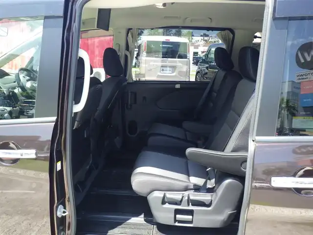日産 セレナ e－パワー ハイウェイスター V 千葉県 2020(令2)年 5.4万km インペリアルアンバーP エマージェンシーブレーキ/プロパイロット/インテリジェントパーキングアシスト/インテリジェントクルーズコントロール/ハンズフリー両側パワースライドドア/10インチ純正SDナビ/地デジTV/【BD/DVD/CD再生機能】/アラウンドビューモニター/ドライブレコーダー（DJ4-D）/革巻きステアリング/ステアリングスイッチ/ETC/LEDヘッドライト/フォグライト/コーナーセンサー/純正15インチアルミホイル/サイド/カーテンエアバッグ/インテリジェントキー