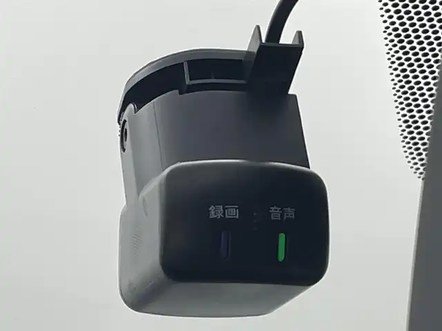 日産 キックス X 熊本県 2021(令3)年 7.6万km ダークブルー 禁煙車/純正ナビ（ＣＤ・ＤＶＤ・フルセグ・ＢＴ・ＳＤ）/全周囲カメラ/純正ドライブレコーダー/ＥＴＣ/レーダークルーズコントロール/エマージェンシーブレーキ/プロパイロット/踏み間違い防止アシスト/車線逸脱警報/ふらつき警報機能/ダウンヒルアシスト/前後クリアランスソナー/デジタルインナーミラー/ハーフレザーシート/純正フロアマット/純正１７インチAW/オートライト/LEDヘッドライト/フォグライト/スマートキー/プッシュスタート/スペアキー1本/取扱説明書