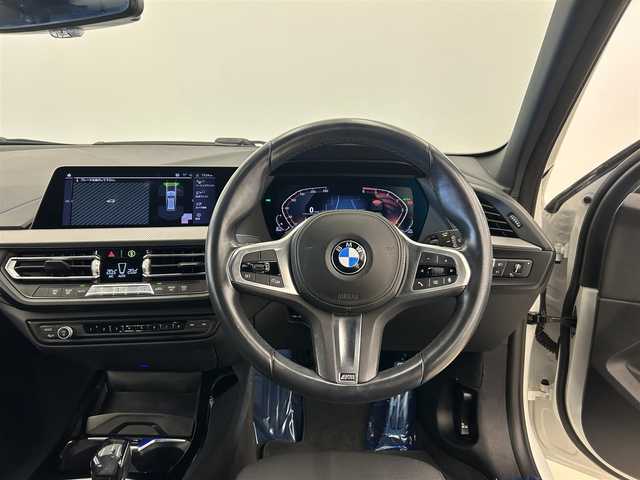 メルセデス・ベンツ Ｃ２００ 岡山県 2019(令1)年 4.4万km ポーラホワイト 純正ナビ　/Ａｐｐｌｅ　Ｃａｒｐｌａｙ　/シートヒーター　/レザーシート　/レザーシート　/クルーズコントロール　/レーンアシスト　/レーンキープ/レーダーセーフティ　/エアサスペンション　/オートハイビーム　/ブラインドスポット/アイドリングストップ/ハンドルアシスト/横滑り防止装置/衝突軽減防止装置/オートライト/オートハイビーム/純正アルミ