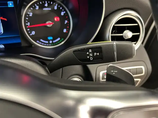 メルセデス・ベンツ Ｃ２００ ステーションワゴン アバンギャルドAMGライン 岡山県 2019(令1)年 4.4万km ポーラホワイト 純正ナビ　/Ａｐｐｌｅ　Ｃａｒｐｌａｙ　/シートヒーター　/レザーシート　/レザーシート　/クルーズコントロール　/レーンアシスト　/レーンキープ/レーダーセーフティ　/エアサスペンション　/オートハイビーム　/ブラインドスポット/アイドリングストップ/ハンドルアシスト/横滑り防止装置/衝突軽減防止装置/オートライト/オートハイビーム/純正アルミ