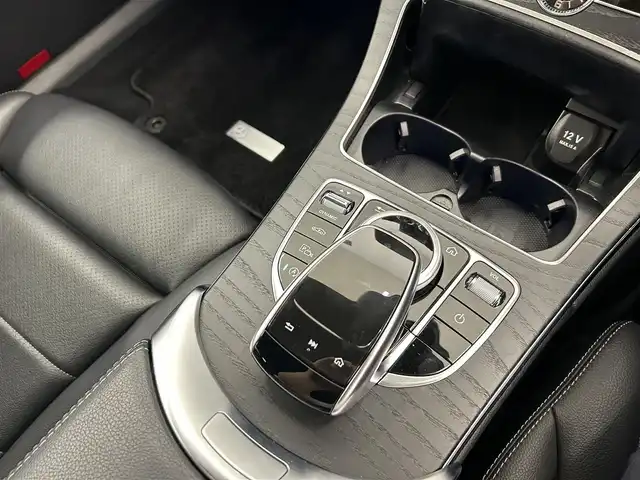 メルセデス・ベンツ Ｃ２００ ステーションワゴン アバンギャルドAMGライン 岡山県 2019(令1)年 4.4万km ポーラホワイト 純正ナビ　/Ａｐｐｌｅ　Ｃａｒｐｌａｙ　/シートヒーター　/レザーシート　/レザーシート　/クルーズコントロール　/レーンアシスト　/レーンキープ/レーダーセーフティ　/エアサスペンション　/オートハイビーム　/ブラインドスポット/アイドリングストップ/ハンドルアシスト/横滑り防止装置/衝突軽減防止装置/オートライト/オートハイビーム/純正アルミ